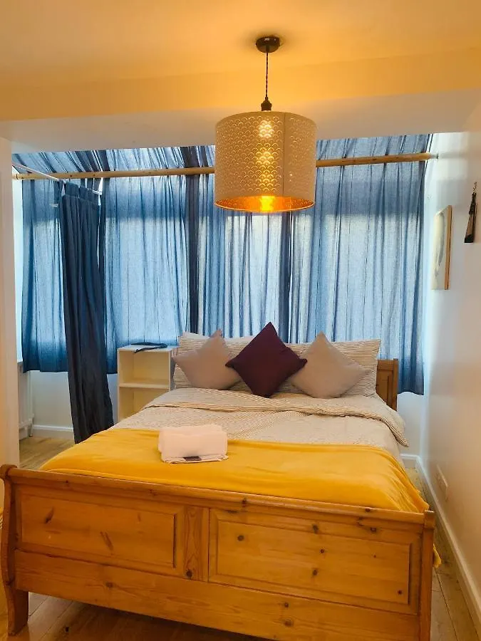 Riverside Double Room With Double Sofa Bed London